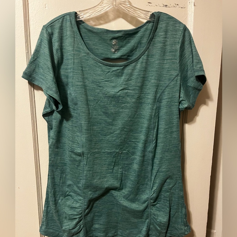 Gaiam Open Shoulder Workout Top